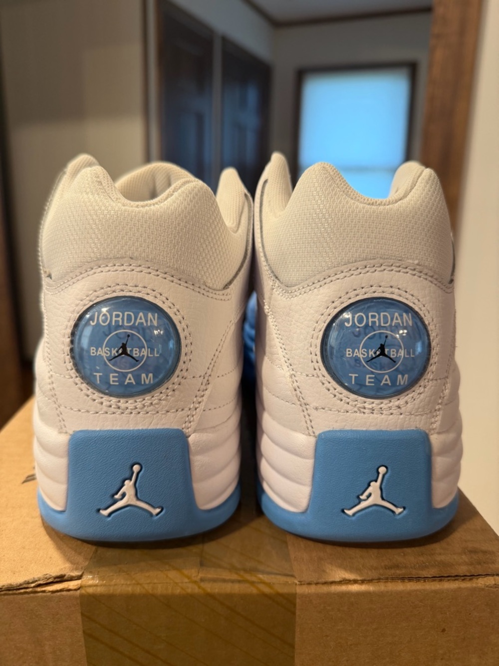 NEW Air Jordan Jumpman Team 1 (White University Blue) FV3928-101 - Picture 3 of 7